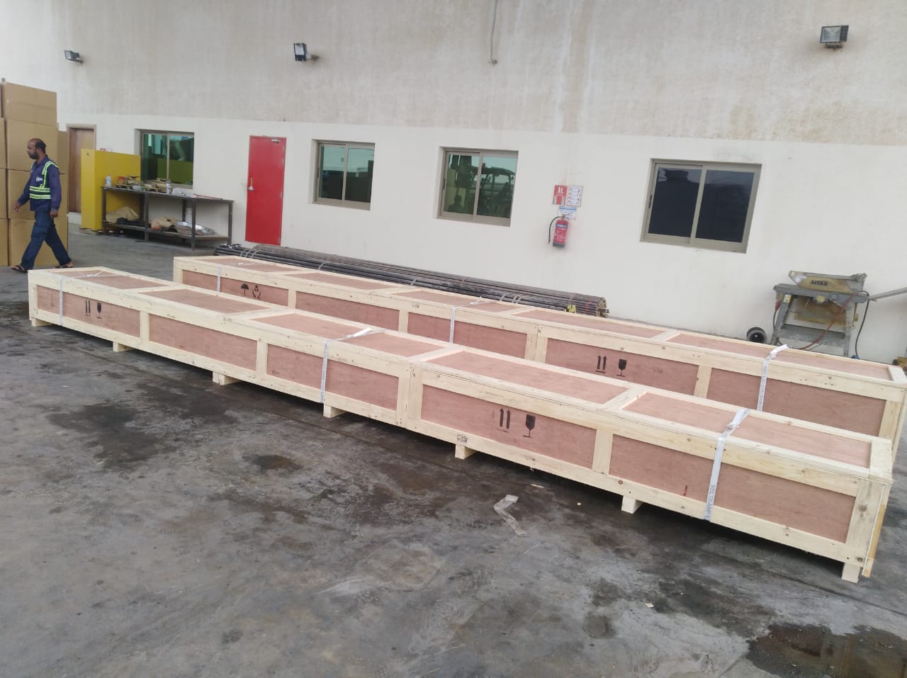 Wooden boxes and crating cargo Abudhabi